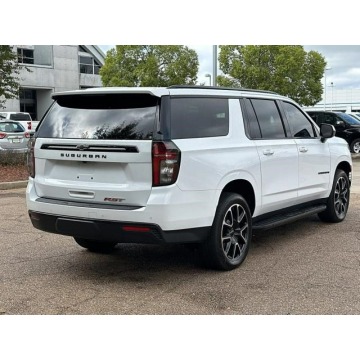 Chevrolet Suburban  SUV 2023,  5.3 benzyna, automat - Na sprzedaż za 341 940 zł - Katowice - zdjęcie 8