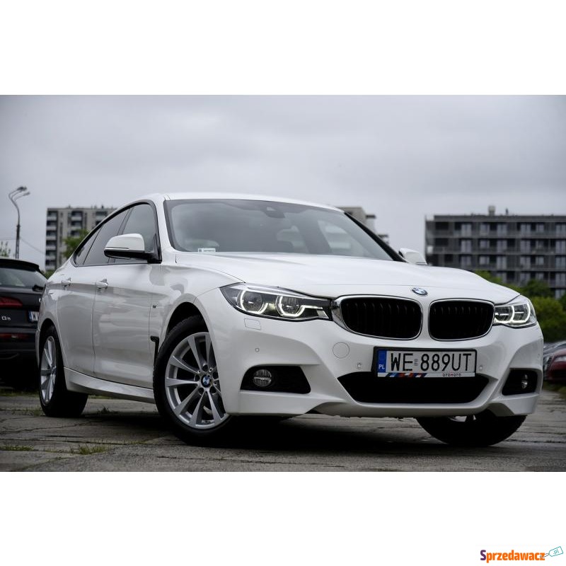 BMW Seria 3  Sedan/Limuzyna 2018,  2.0 benzyna - Na sprzedaż za 110 699 zł - Warszawa