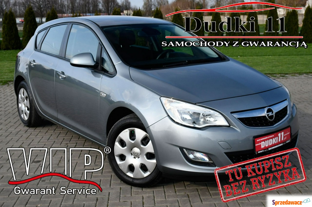 Opel Astra 2011