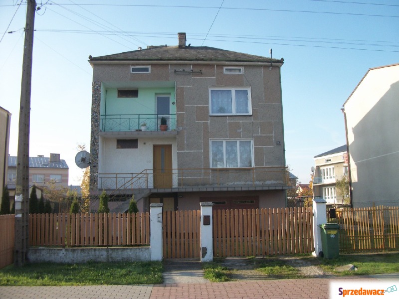 Sprzedam dom Żabno -  wolnostojący jednopiętrowy,  pow.  240 m2,  działka:   640 m2