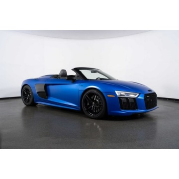 Audi R8  Kabriolet 2017,  5.2 benzyna, automat - Na sprzedaż za 707 250 zł - Katowice - zdjęcie 2