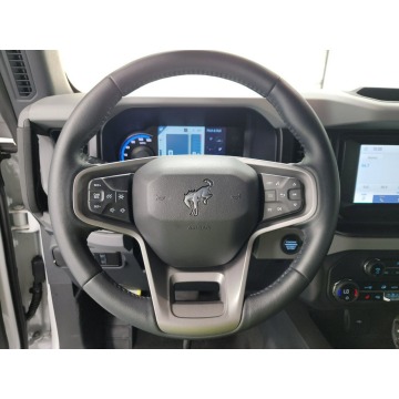Ford Bronco  SUV 2023,  2.7 benzyna, automat - Na sprzedaż za 215 250 zł - Katowice - zdjęcie 8