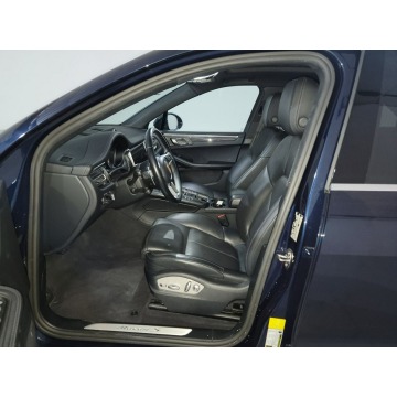 Porsche Macan  SUV 2021,  2.9 benzyna, automat - Na sprzedaż za 241 080 zł - Katowice - zdjęcie 8