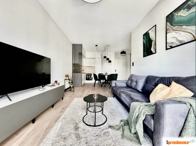 2pok, 46met, Angel City Balkon...