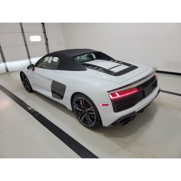 Audi R8  Kabriolet 2023,  5.2 benzyna, automat - Na sprzedaż za 772 440 zł - Katowice - zdjęcie 4