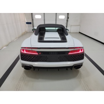 Audi R8  Kabriolet 2023,  5.2 benzyna, automat - Na sprzedaż za 772 440 zł - Katowice - zdjęcie 5