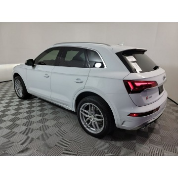 Audi SQ5  SUV 2022,  3.0 benzyna, automat - Na sprzedaż za 152 520 zł - Katowice - zdjęcie 4