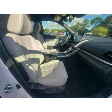 Mitsubishi Eclipse Cross  SUV 2023,  1.5 benzyna, automat - Na sprzedaż za 130 134 zł - Katowice - zdjęcie 8