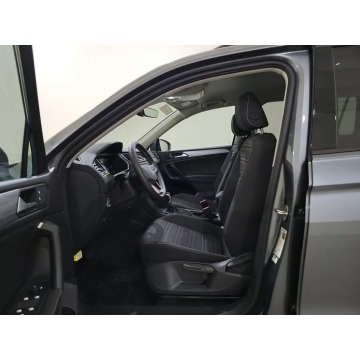 Volkswagen Tiguan  SUV 2023,  2.0 benzyna, automat - Na sprzedaż za 167 280 zł - Katowice - zdjęcie 7
