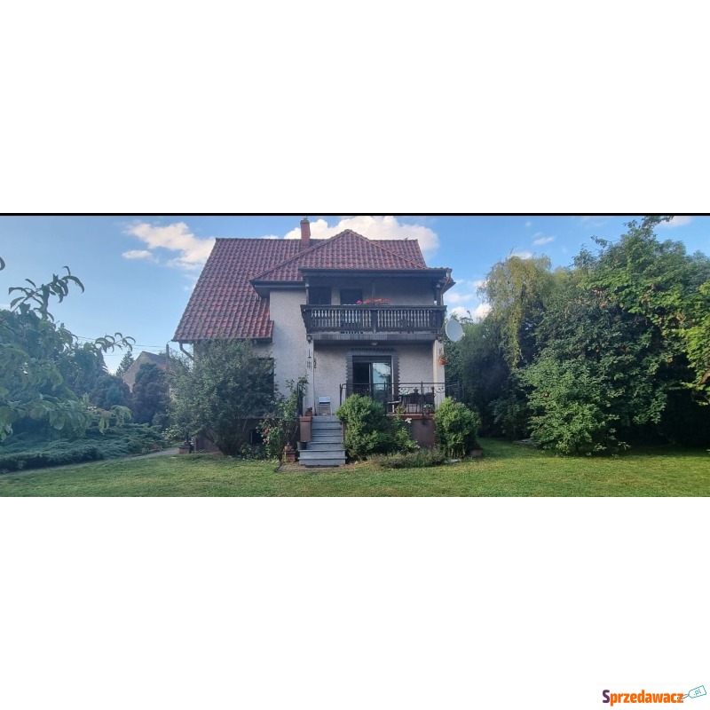 Sprzedam dom Wrocław, Psie Pole -  wolnostojący jednopiętrowy,  pow.  189 m2,  działka:   1350 m2