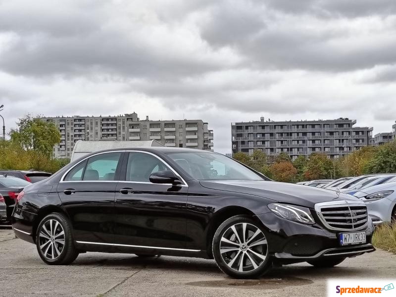 Mercedes - Benz E-klasa  Sedan/Limuzyna 2020,  3.0 benzyna - Na sprzedaż za 189 700 zł - Warszawa