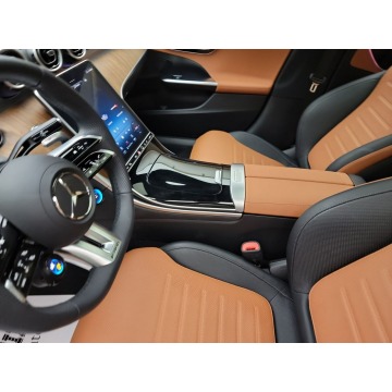 Mercedes - Benz C-klasa  Sedan/Limuzyna 2023,  2.0 benzyna, automat - Na sprzedaż za 207 870 zł - Katowice - zdjęcie 8