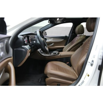 Mercedes - Benz E-klasa  Sedan/Limuzyna 2020,  2.0 benzyna, automat - Na sprzedaż za 115 620 zł - Katowice - zdjęcie 6