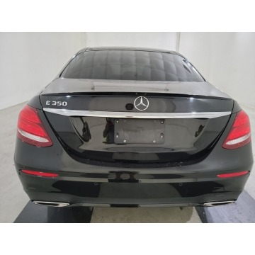 Mercedes - Benz E-klasa  Sedan/Limuzyna 2020,  2.0 benzyna, automat - Na sprzedaż za 108 240 zł - Katowice - zdjęcie 5