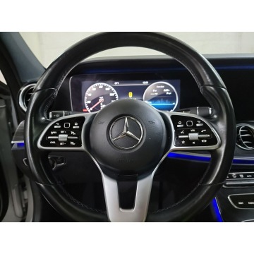 Mercedes - Benz E-klasa  Sedan/Limuzyna 2020,  2.0 benzyna, automat - Na sprzedaż za 107 010 zł - Katowice - zdjęcie 7
