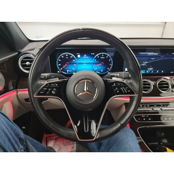 Mercedes - Benz E-klasa  Sedan/Limuzyna 2022,  2.0 benzyna, automat - Na sprzedaż za 178 350 zł - Katowice - zdjęcie 7