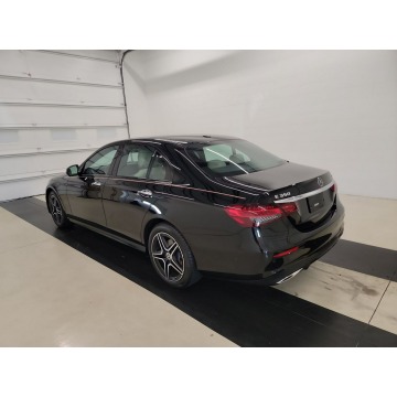 Mercedes - Benz E-klasa  Sedan/Limuzyna 2022,  2.0 benzyna, automat - Na sprzedaż za 178 350 zł - Katowice - zdjęcie 6