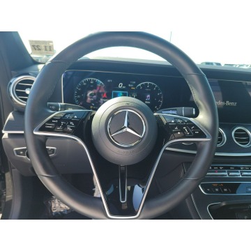 Mercedes - Benz E-klasa  Sedan/Limuzyna 2023,  2.0 benzyna, automat - Na sprzedaż za 185 718 zł - Katowice - zdjęcie 7