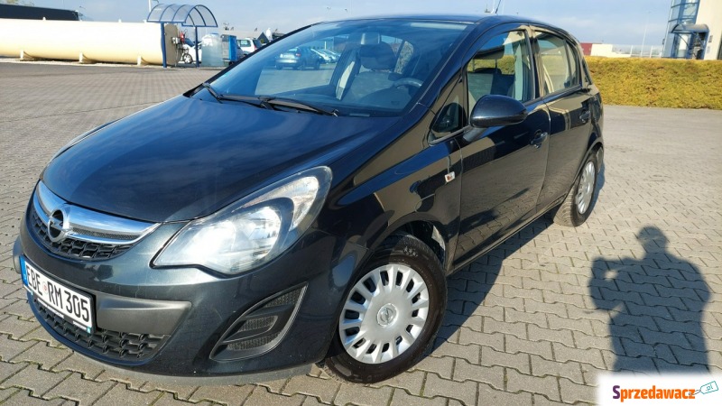 Opel Corsa  Hatchback 2014,  1.4 benzyna - Na sprzedaż za 24 900 zł - Gniezno