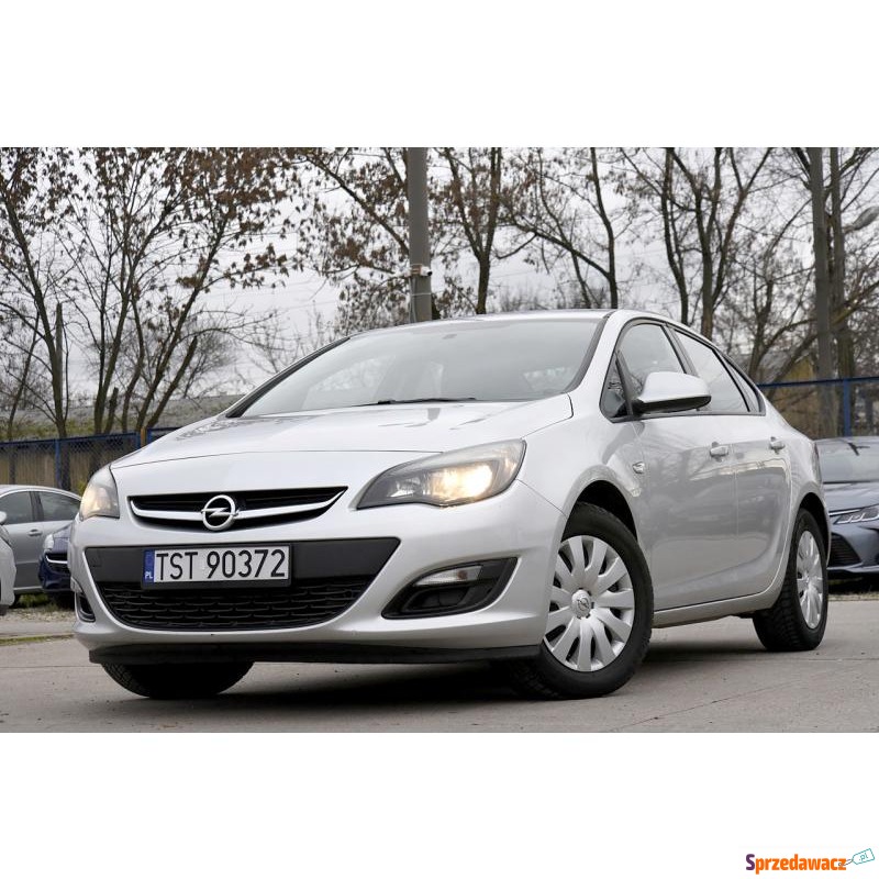 Opel Astra  Sedan/Limuzyna 2016,  1.6 diesel - Na sprzedaż za 25 999 zł - Warszawa
