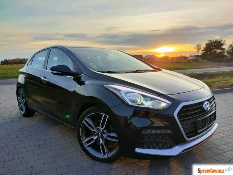 Hyundai i30  Hatchback 2016,  1.6 benzyna - Na sprzedaż za 59 800 zł - Burzenin