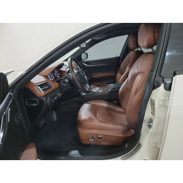 Maserati Ghibli  Sedan/Limuzyna 2021,  3.0 benzyna, automat - Na sprzedaż za 146 370 zł - Katowice - zdjęcie 6
