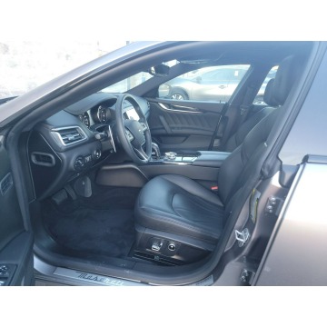 Maserati Ghibli  Sedan/Limuzyna 2022,  3.0 benzyna, automat - Na sprzedaż za 183 270 zł - Katowice - zdjęcie 5