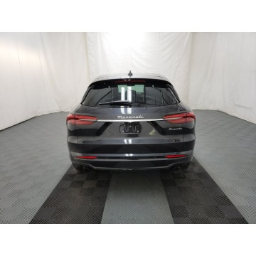 Maserati   SUV 2023,  2.0 hybryda, automat - Na sprzedaż za 220 170 zł - Katowice - zdjęcie 5