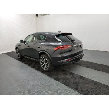 Maserati   SUV 2023,  2.0 hybryda, automat - Na sprzedaż za 220 170 zł - Katowice - zdjęcie 4