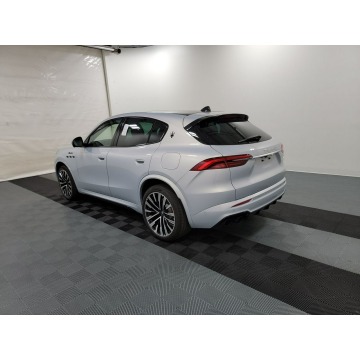Maserati   SUV 2023,  2.0 hybryda, automat - Na sprzedaż za 207 870 zł - Katowice - zdjęcie 4