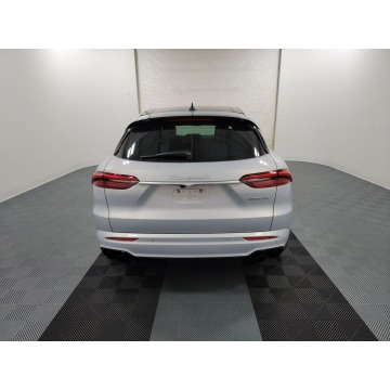 Maserati   SUV 2023,  2.0 hybryda, automat - Na sprzedaż za 207 870 zł - Katowice - zdjęcie 5