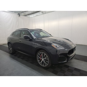 Maserati   SUV 2023,  2.0 hybryda, automat - Na sprzedaż za 216 480 zł - Katowice - zdjęcie 3
