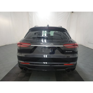 Maserati   SUV 2023,  2.0 hybryda, automat - Na sprzedaż za 216 480 zł - Katowice - zdjęcie 5