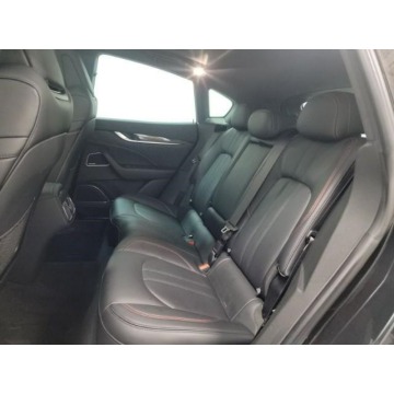 Maserati Levante  SUV 2019,  3.8 benzyna, automat - Na sprzedaż za 145 140 zł - Katowice - zdjęcie 7