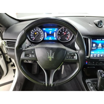 Maserati Levante  SUV 2020,  3.0 hybryda, automat - Na sprzedaż za 170 970 zł - Katowice - zdjęcie 7