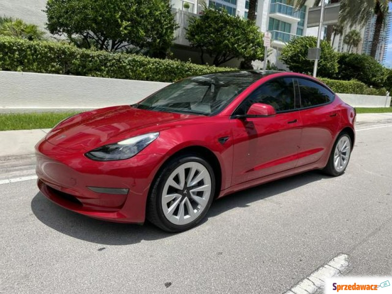 Tesla Model 3  Sedan/Limuzyna 2022,  0.0 zasilanie elektryczne - Na sprzedaż za 125 460 zł - Katowice