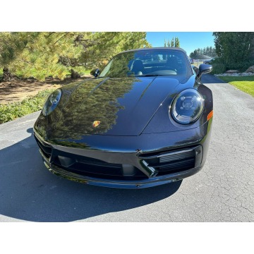 Porsche 911  Kabriolet 2023,  3.0 benzyna, automat - Na sprzedaż za 793 350 zł - Katowice - zdjęcie 2