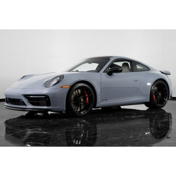 Porsche 911 - 911 Carrera 4 GTS