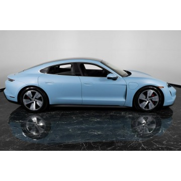 Porsche Taycan  Sedan/Limuzyna 2020 elektryczny, automat - Na sprzedaż za 238 620 zł - Katowice - zdjęcie 3