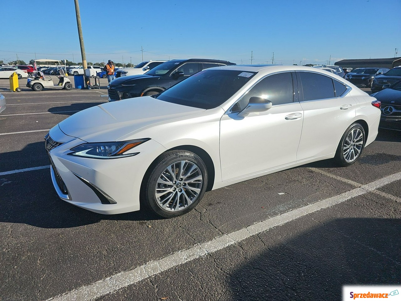 Lexus ES 2024