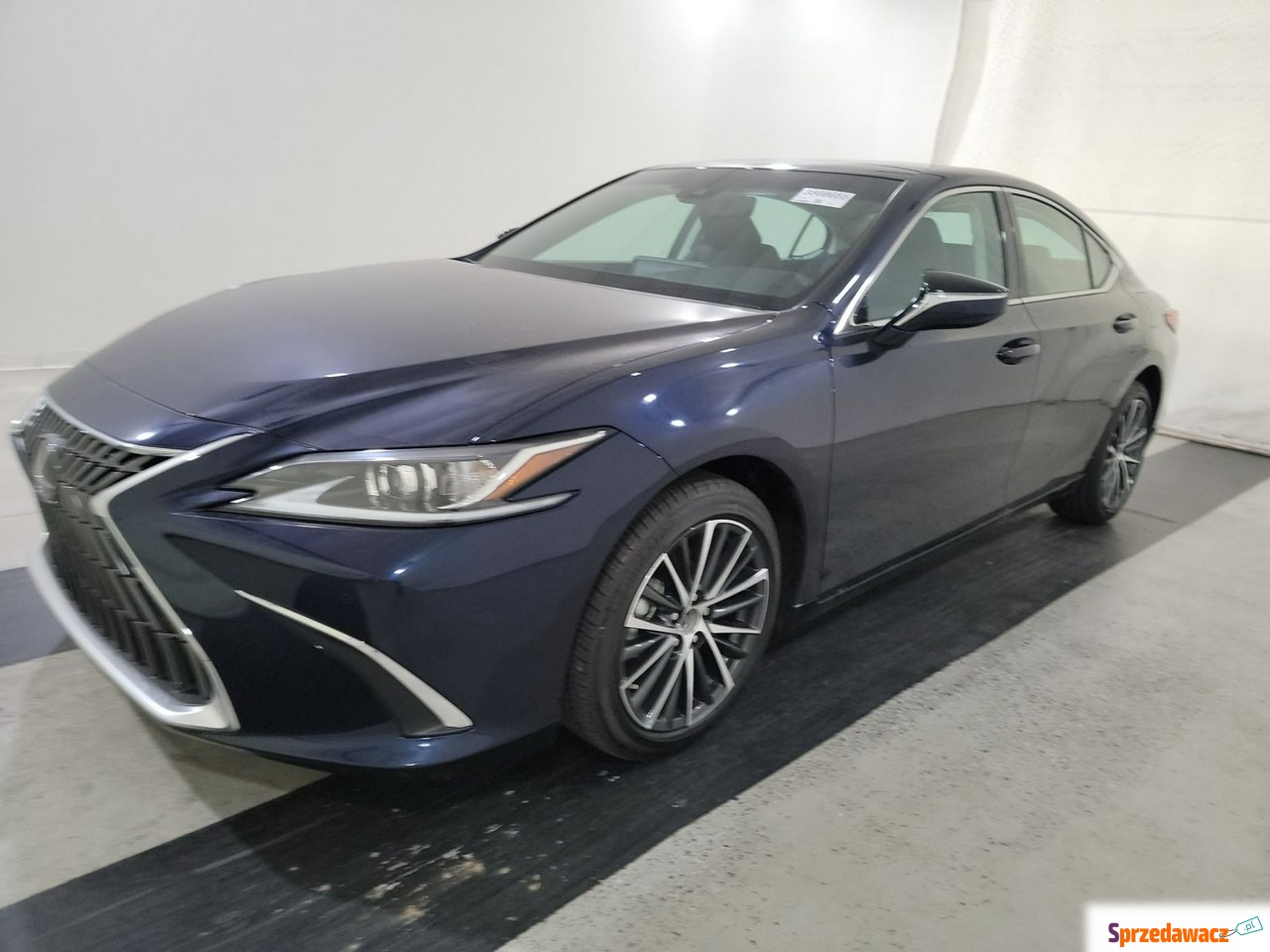 Lexus ES 2023