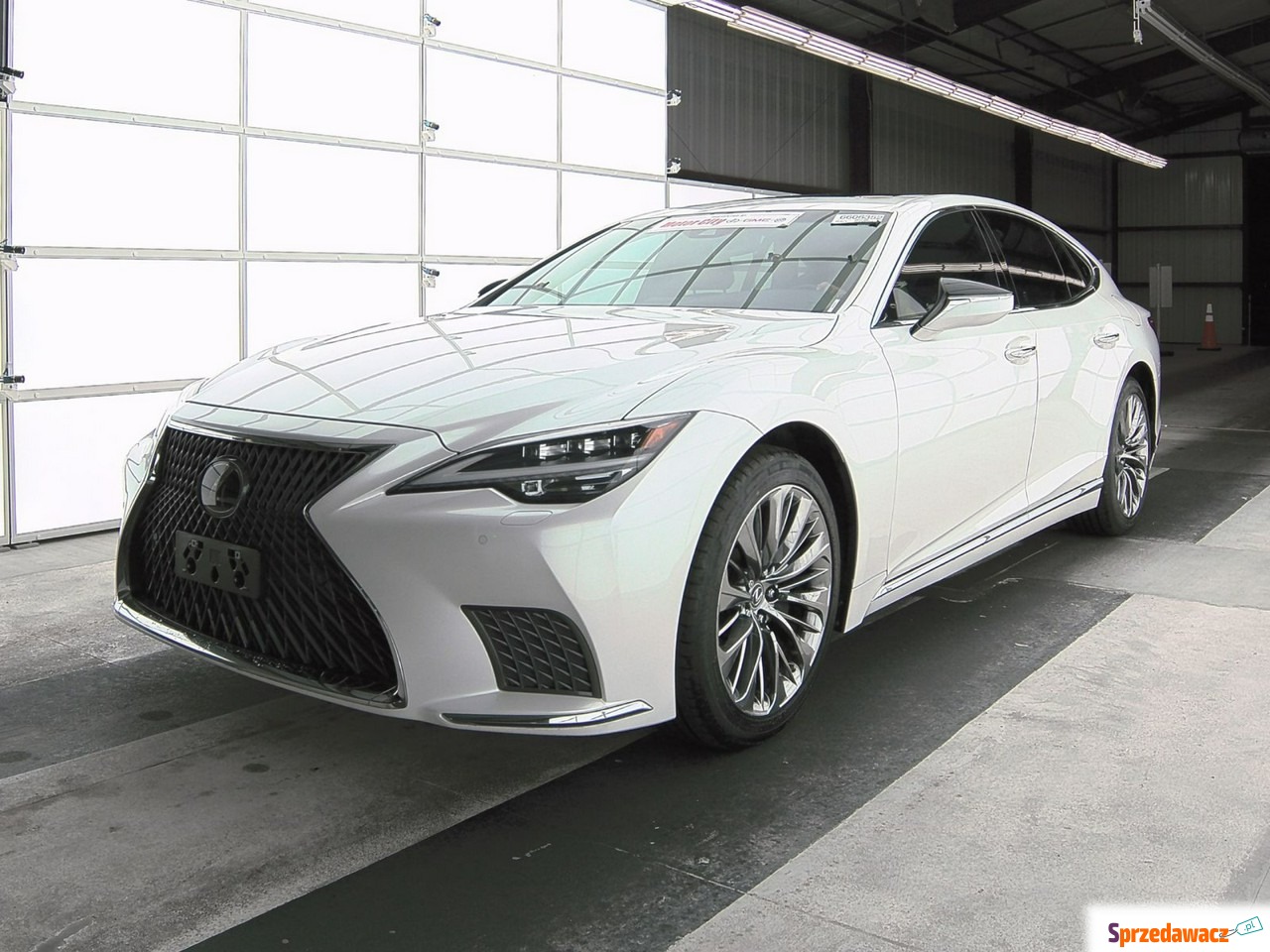 Lexus LS 2021