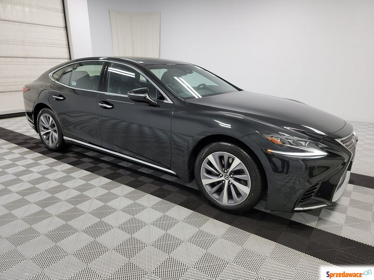 Lexus LS 2020