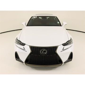 Lexus IS  Sedan/Limuzyna 2020,  2.0 benzyna, automat - Na sprzedaż za 93 480 zł - Katowice - zdjęcie 2