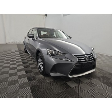 Lexus IS  Sedan/Limuzyna 2020,  2.0 benzyna, automat - Na sprzedaż za 91 020 zł - Katowice - zdjęcie 3