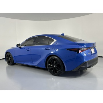 Lexus IS  Sedan/Limuzyna 2022,  2.0 benzyna, automat - Na sprzedaż za 112 422 zł - Katowice - zdjęcie 3