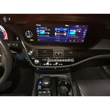 Lexus LS  Sedan/Limuzyna 2021,  3.4 benzyna, automat - Na sprzedaż za 198 030 zł - Katowice - zdjęcie 8