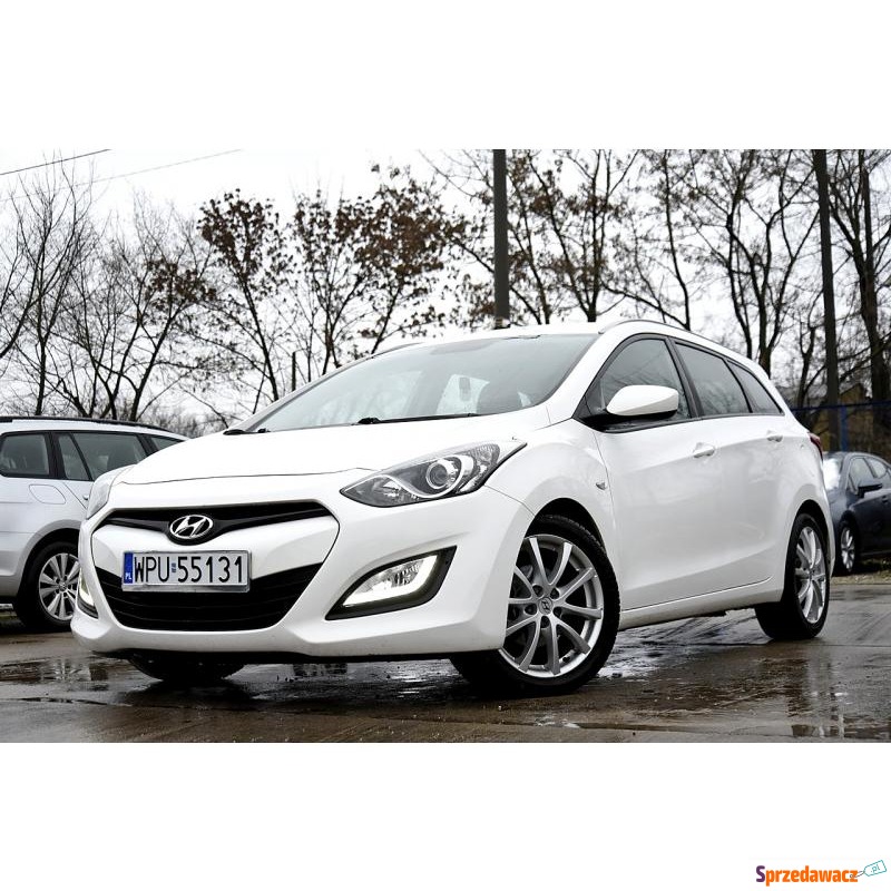 Hyundai i30  Kombi 2013,  1.6 diesel - Na sprzedaż za 27 900 zł - Warszawa