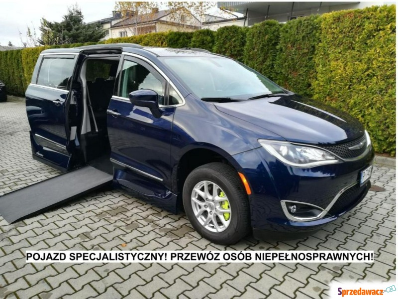 Chrysler Pacifica  Minivan/Van 2017,  3.7 benzyna+LPG - Na sprzedaż za 165 000 zł - Tarnów
