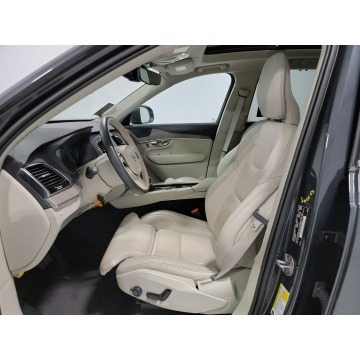 Volvo   SUV 2022,  2.0 hybryda, automat - Na sprzedaż za 157 440 zł - Katowice - zdjęcie 7
